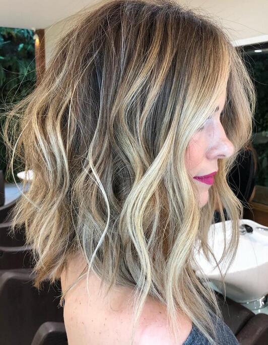 BALAYAGE LAYERED STYLE WITH WAVY LOB