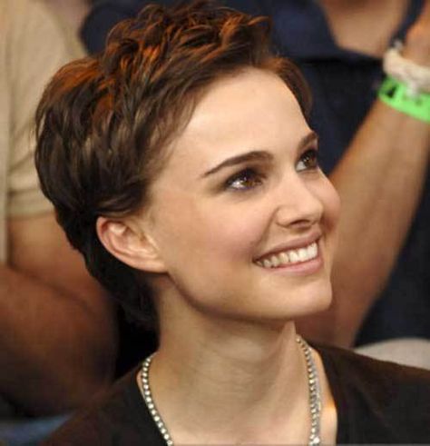 Natalie Portman’s Pixie Haircut