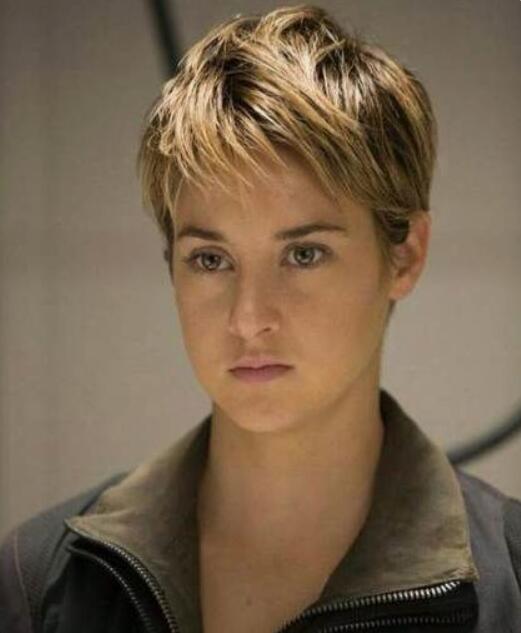 Shailene Woodley’s Long Pixie Cut