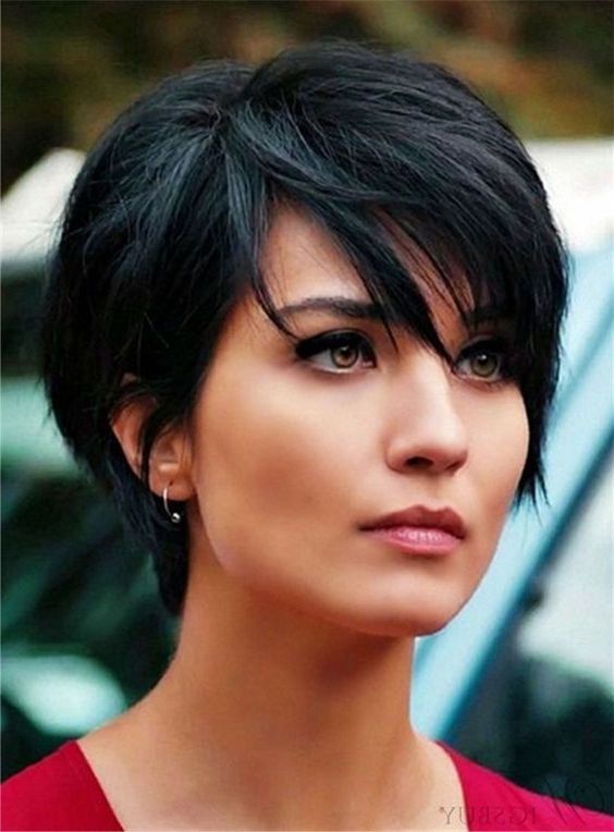 Image of Pixie cut hairstyle for long neck and small face