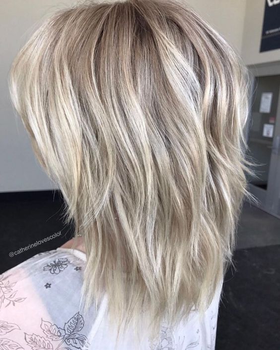 50 Astonishing Layered Haircuts For Medium Hair 2023 Trend 