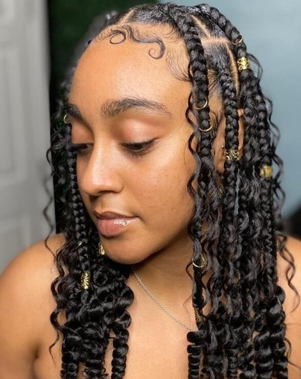 Curly Knotless Braids With Cuffs