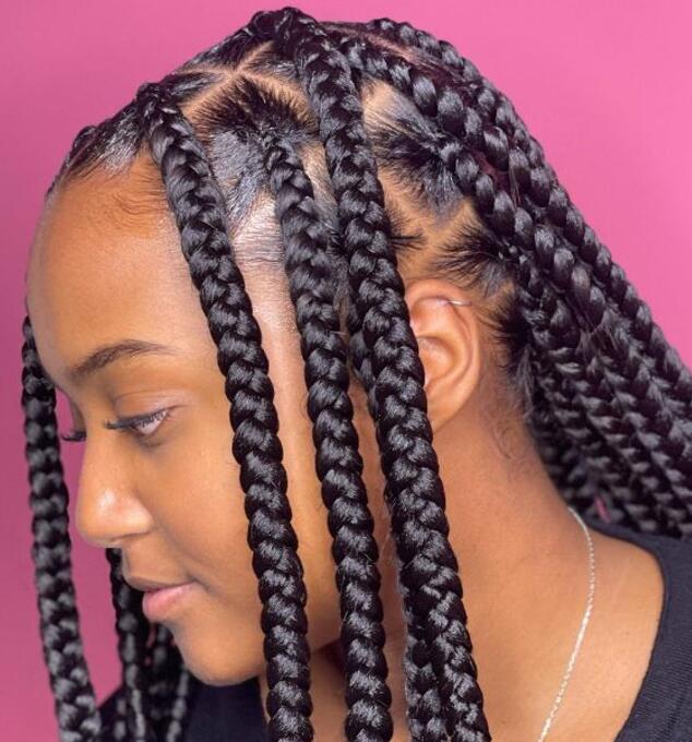 42 Trendy Large Knotless Braids For Women(2023 Guide)